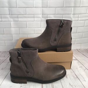 UGG HARRISON ZIP BOOT
